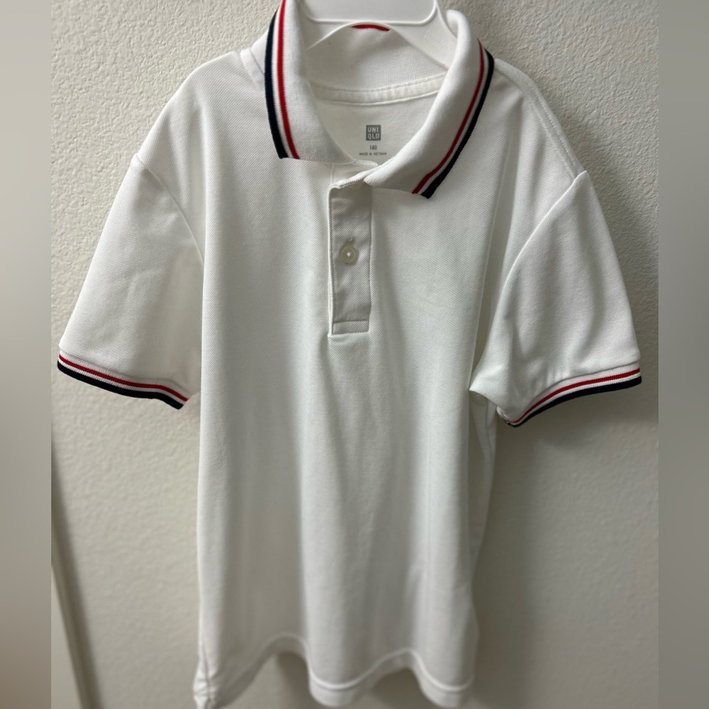 Uniqlo Boys Polo Shirt Small 5-7 years old